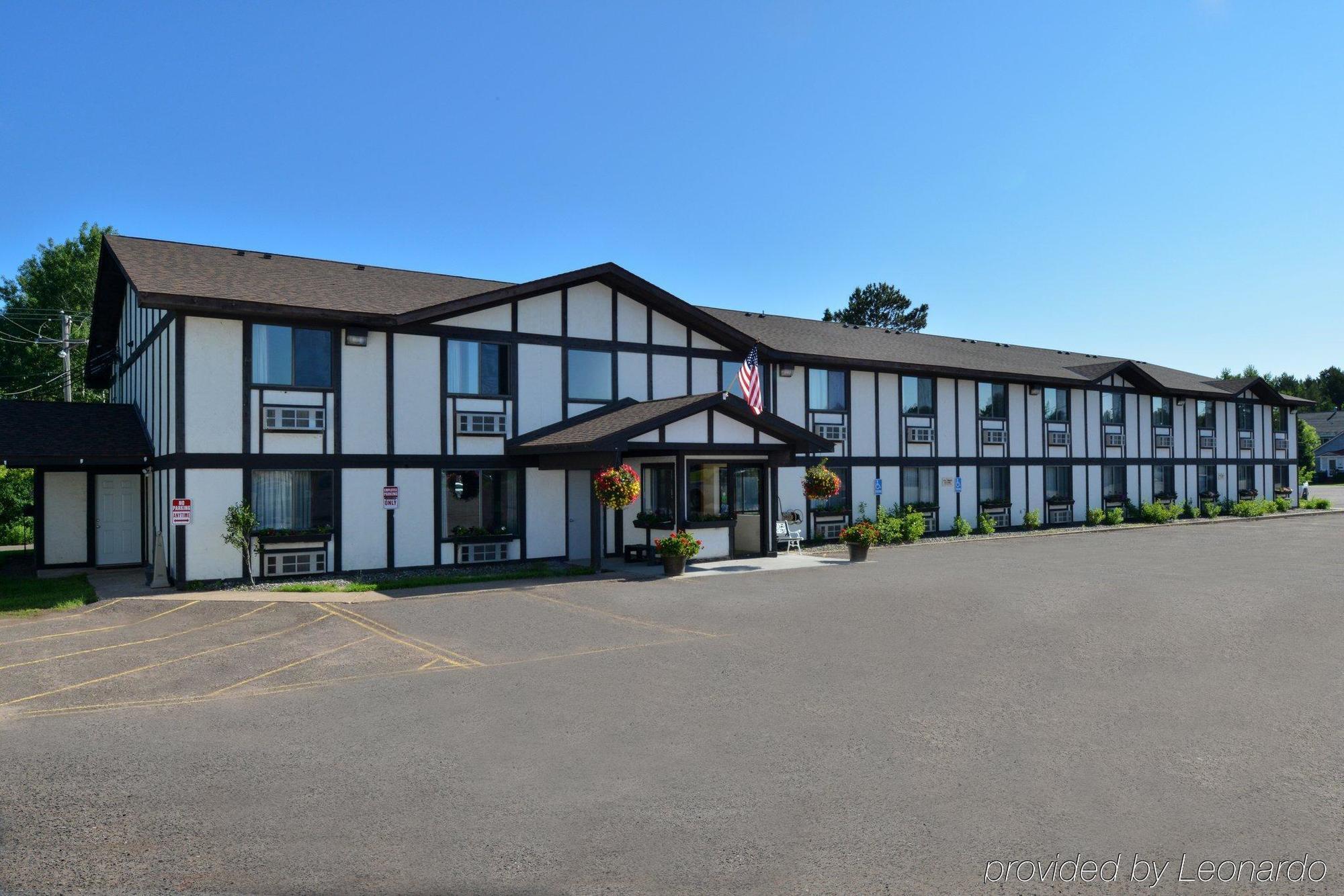 Magnuson Hotel Ironwood Exterior photo